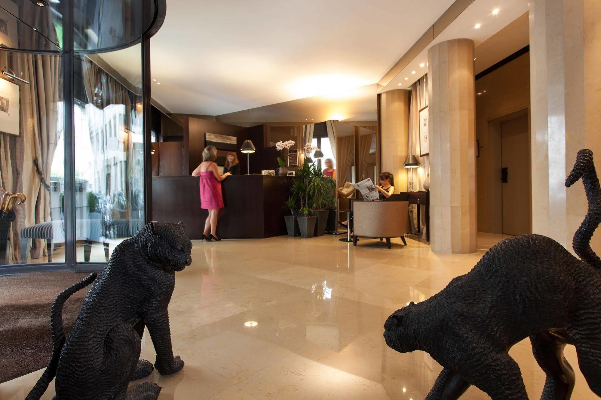La Residence Du Roy Paris Champs Elysees Exterior foto